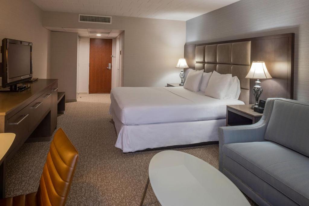 Hotel Radisson Hauppauge-long Island 3*