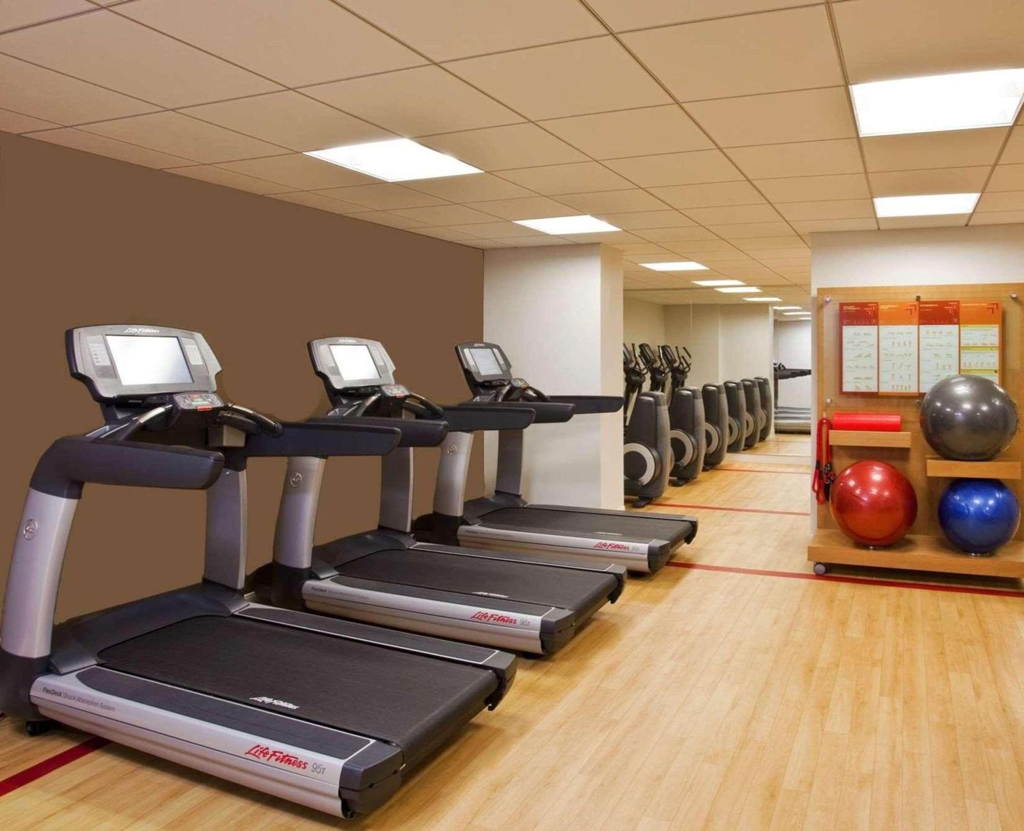 Radisson Hauppauge-long Island Hotel