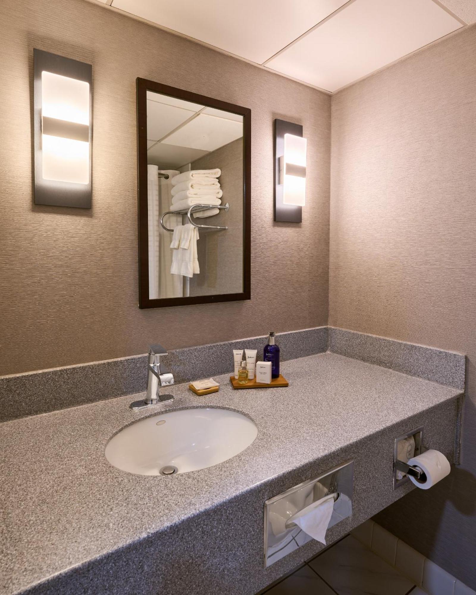 Radisson Hauppauge-long Island Hotel 3*
